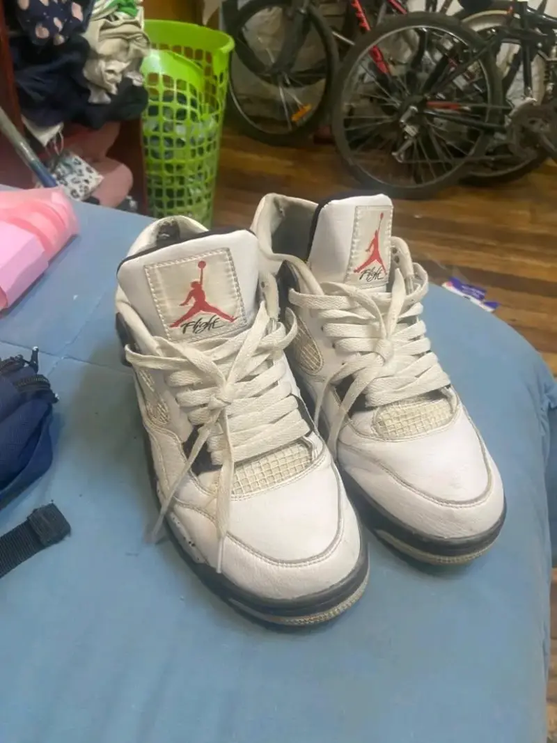 Zapatillas deportivas blancas Air Jordan Retro - 4