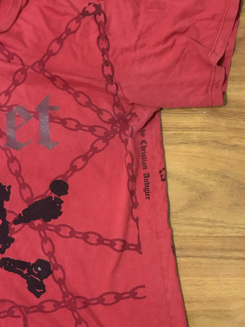Polera roja Smet con diseño de calavera - 3