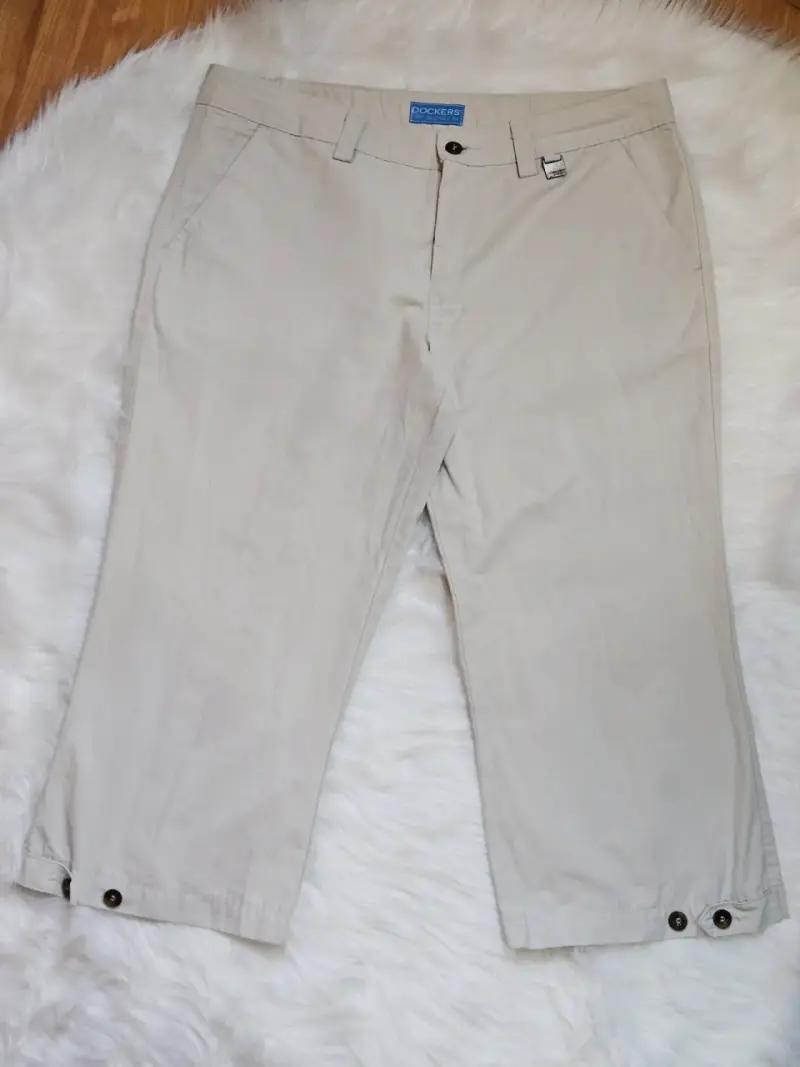 Bermudas beige Dockers para mujer - 1