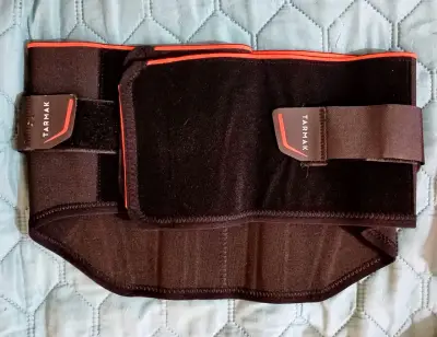 Faja lumbar deportiva Tarmak ajustable - miniatura 1