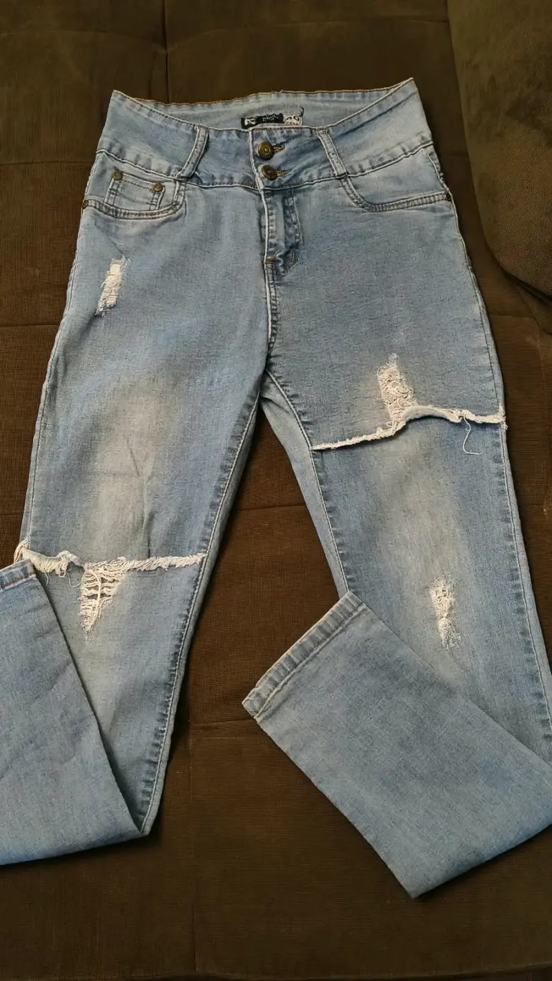 Jeans de mezclilla rasgados para mujer