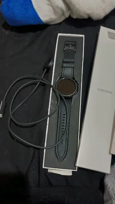 Samsung Galaxy Watch6 Classic en buen estado - miniatura 4