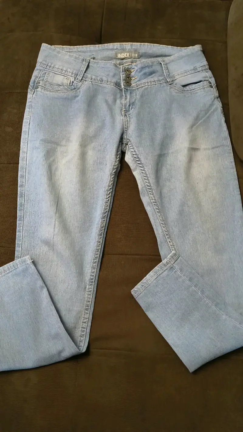 Jeans de mezclilla azul claro para mujer