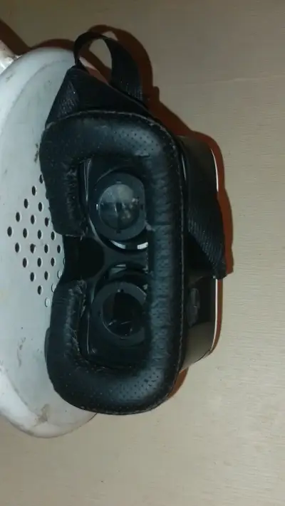 Gafas de Realidad Virtual VR Box Amarillas - miniatura 3