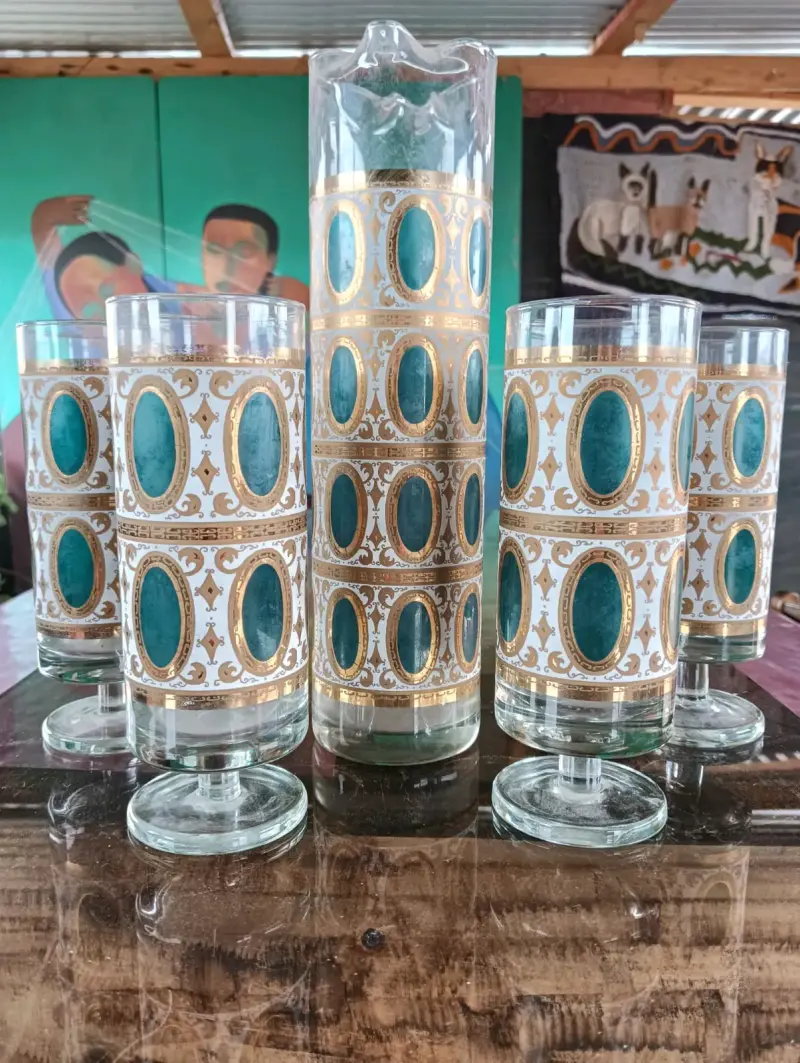 Set de Jarra y Vasos chapado en oro