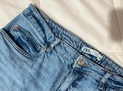 Jeans ZARA mujer talla 42/44 - miniatura 4