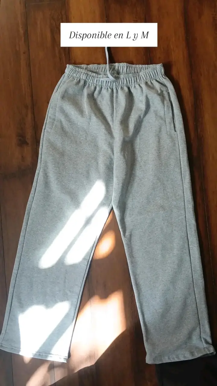 Pantalones deportivos grises