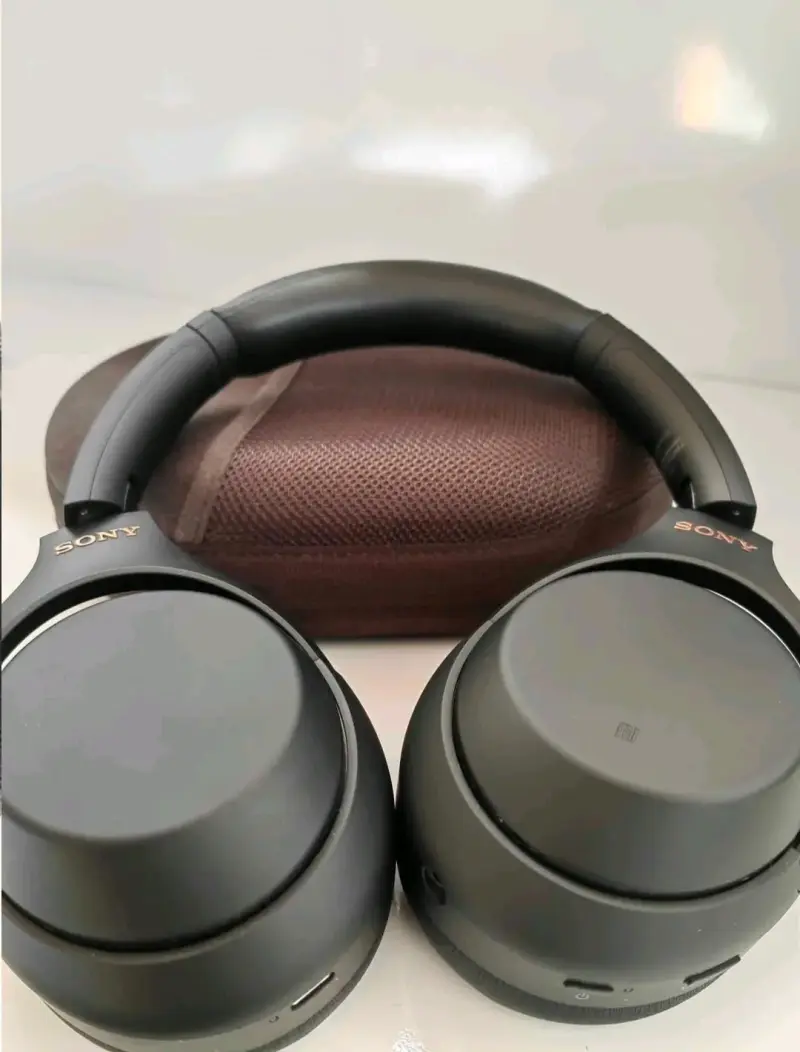 Audífonos Sony WH-1000XM4 con cancelación de ruido - 2