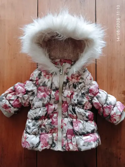 Chaqueta de bebé con capucha y diseño floral - miniatura 1
