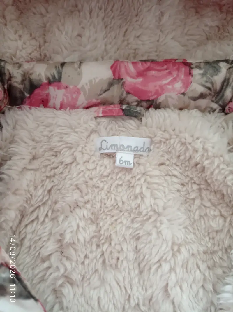 Chaqueta de bebé con capucha y diseño floral - 2