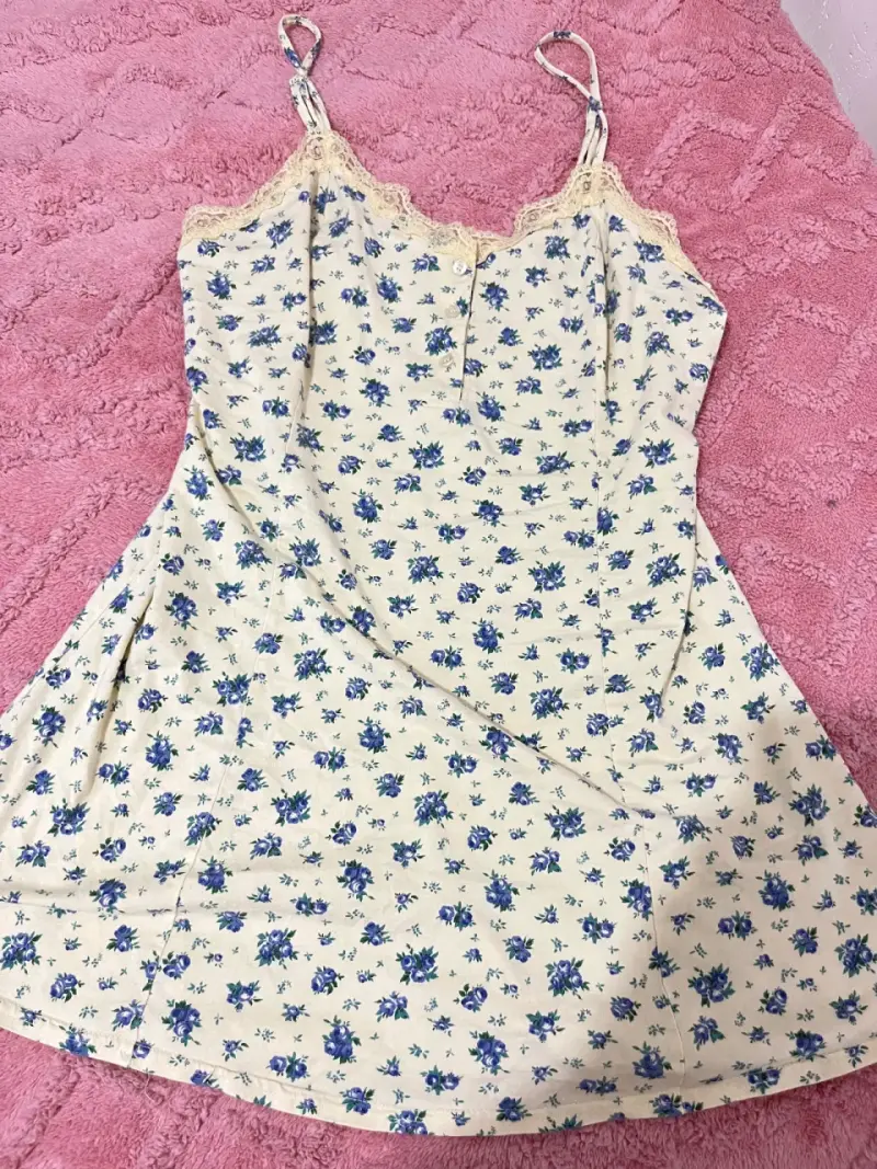 Camisón floral Victoria's Secret con encaje - 2