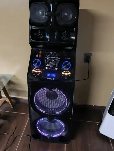 Parlante Torre Master-G con Luces LED - miniatura 1