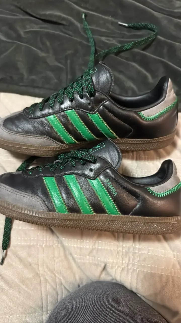 Zapatillas Adidas Samba negras y verdes - 4