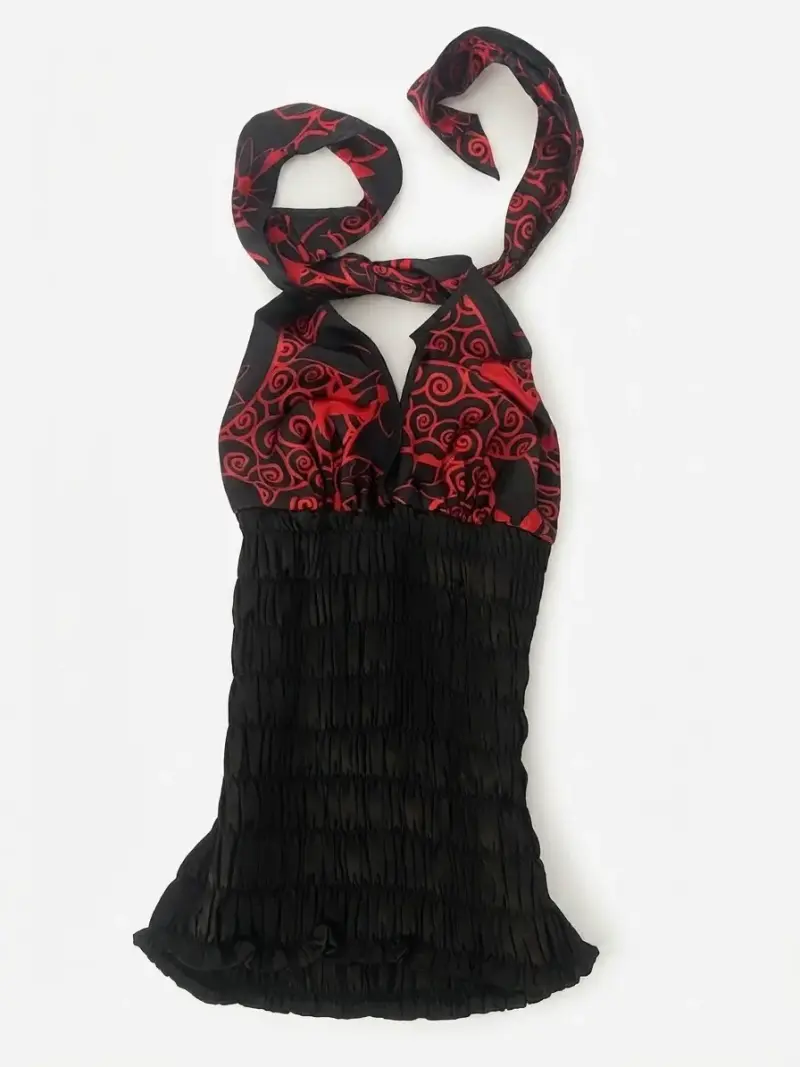 Top halter negro con estampado rojo floral y2k - 4