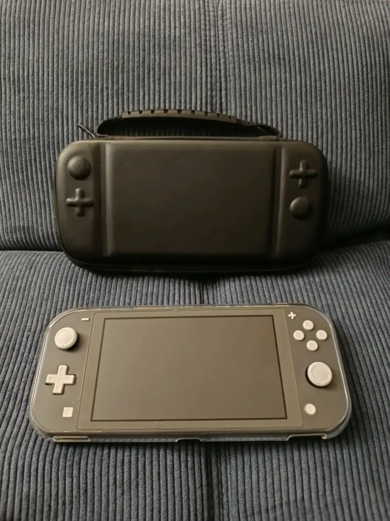 Nintendo Switch Lite desbloqueada - 1