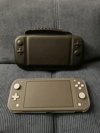 Nintendo Switch Lite desbloqueada - miniatura 1