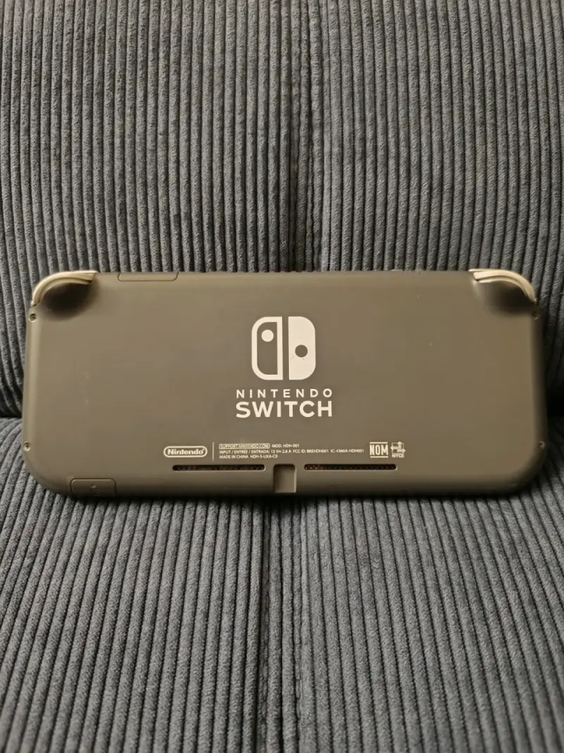 Nintendo Switch Lite desbloqueada - 4