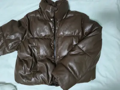 Puffa eco cuero café - miniatura 1