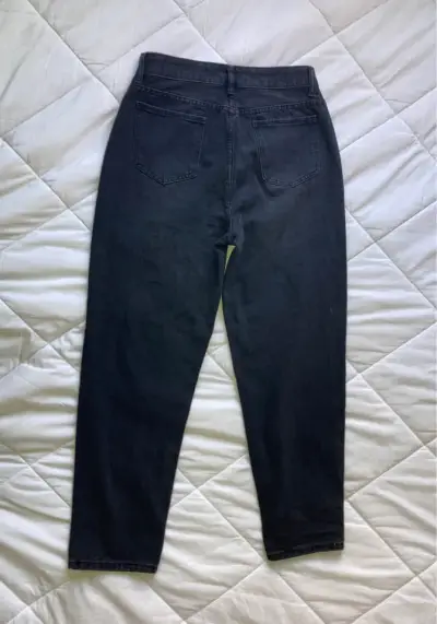 Jeans negros de tiro alto para mujer - miniatura 2