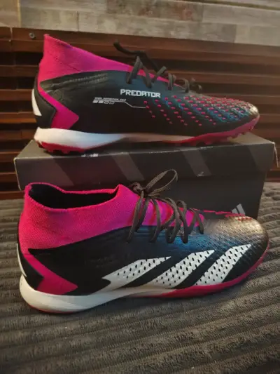 Zapatillas de Fútbol Adidas Predator Negras y Rosadas - miniatura 3