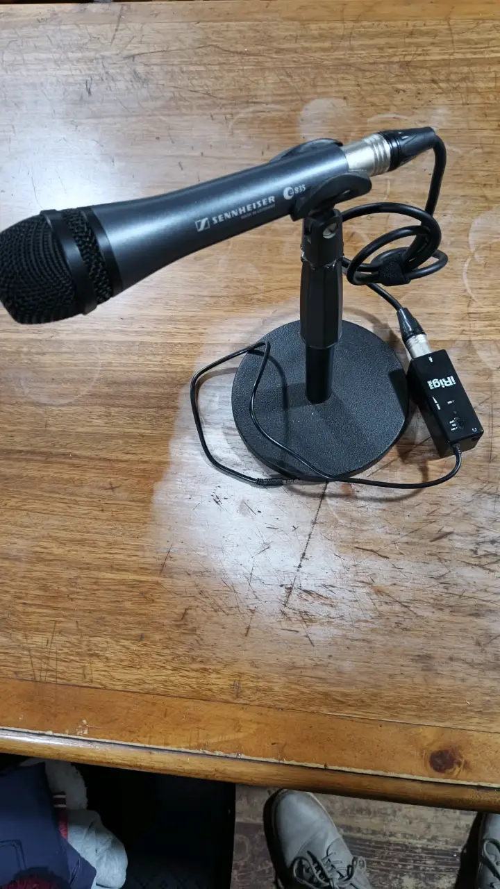 Micrófono Sennheiser e835 con soporte y Iring pre - 3