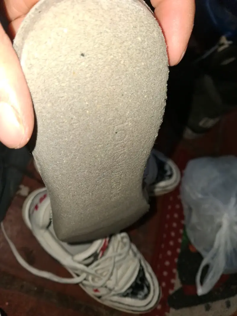 Zapatillas deportivas Louis Vuitton blancas y negras - 5