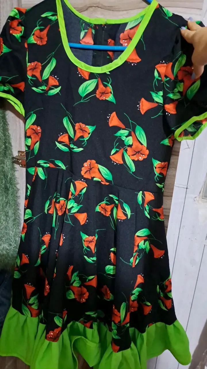 Vestido de huasa talla 16-S