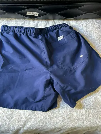 Shorts de baño azul marino para hombre - miniatura 2