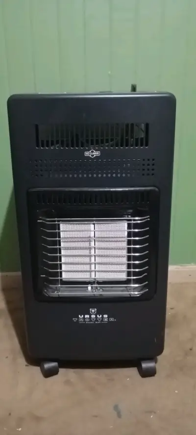 Estufa a gas Ursus Trotter con cilindro incluido - miniatura 2
