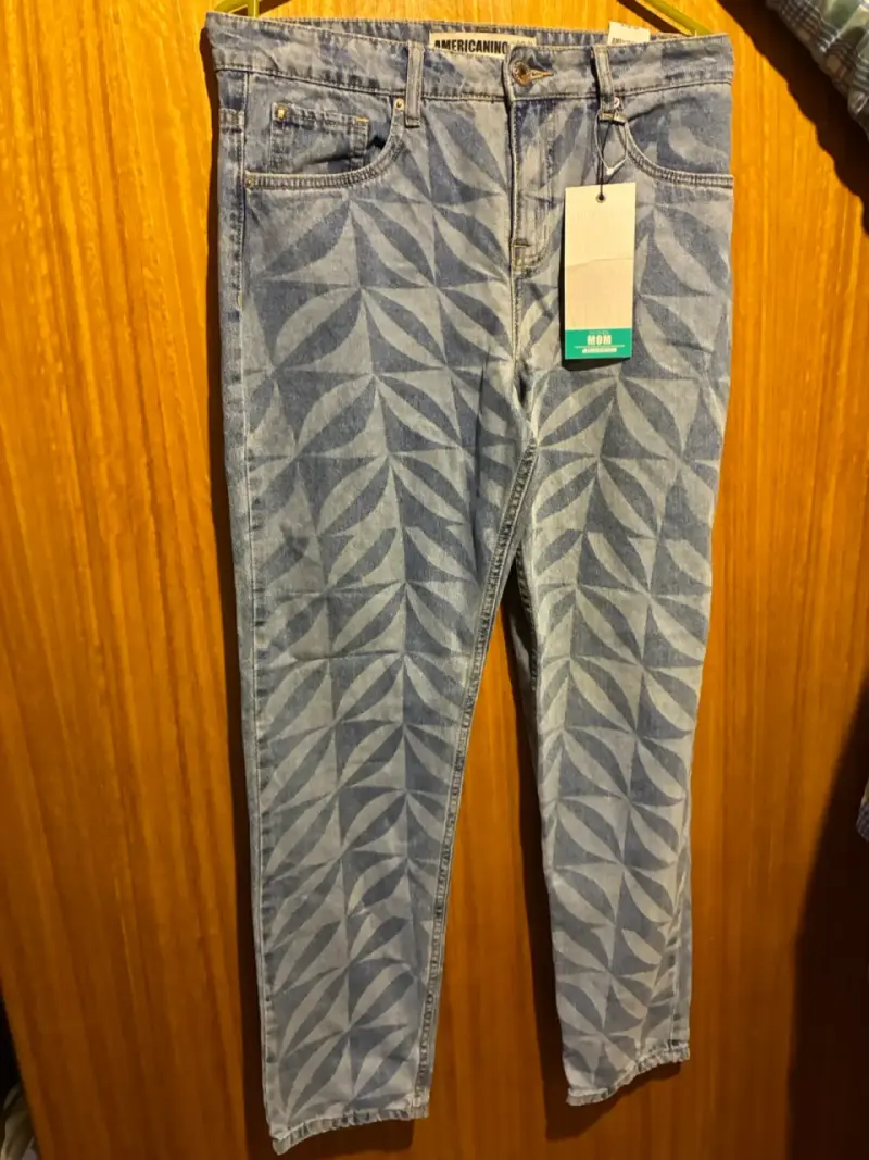 Jeans Americano tiro alto diseño geométrico - 6