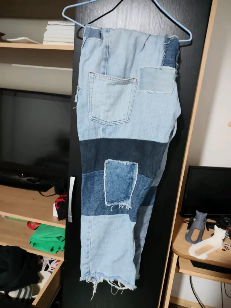 Jeans de mezclilla con parches estilo vintage - 3
