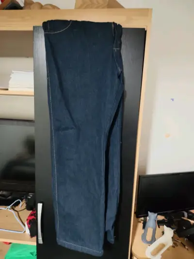 Pantalones de mezclilla azul oscuro para hombre - miniatura 3