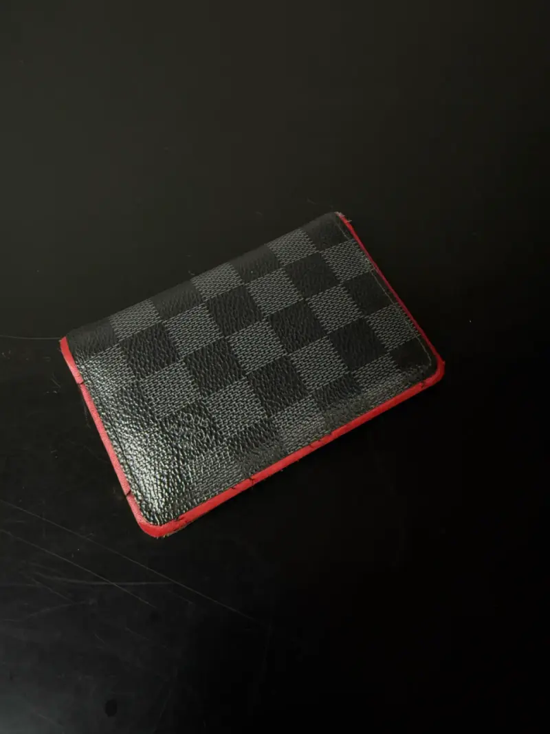 Billetera Louis Vuitton Roja y Negra de Cuero - 2