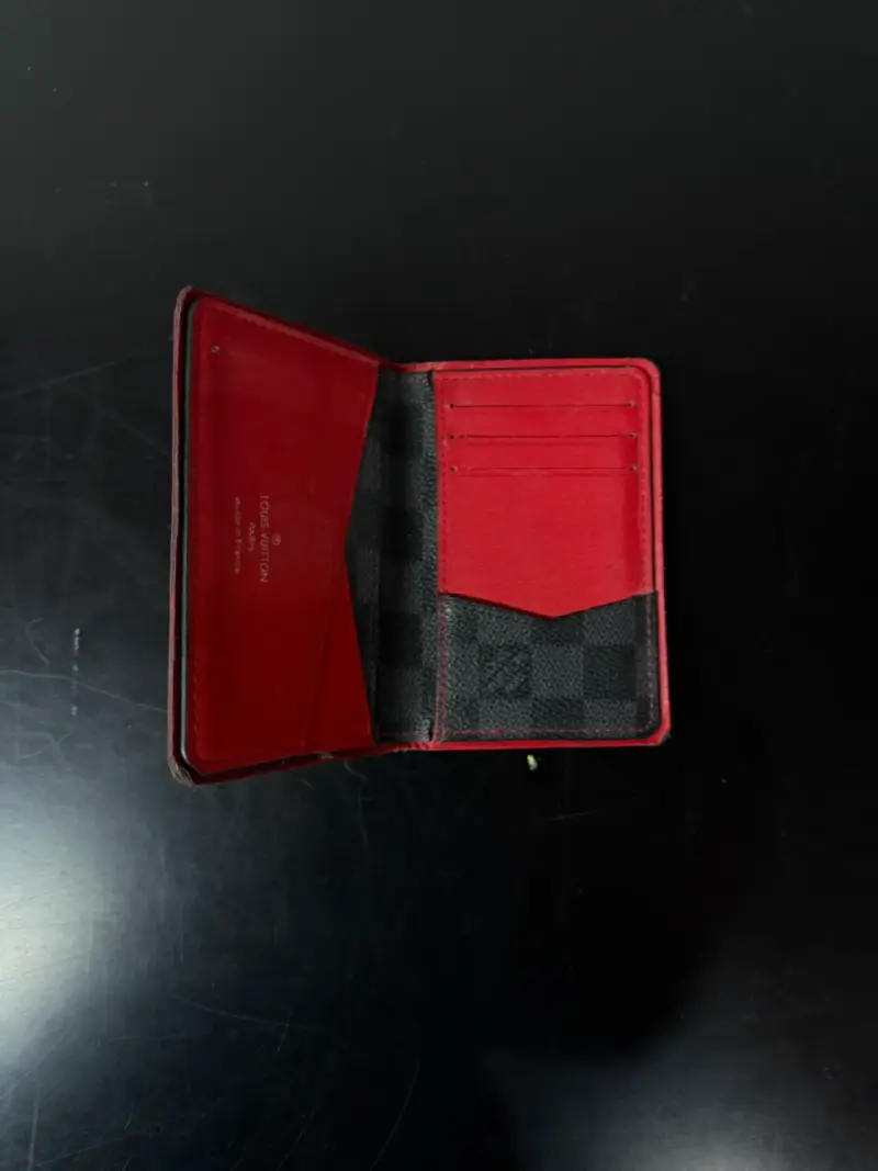 Billetera Louis Vuitton Roja y Negra de Cuero - 5