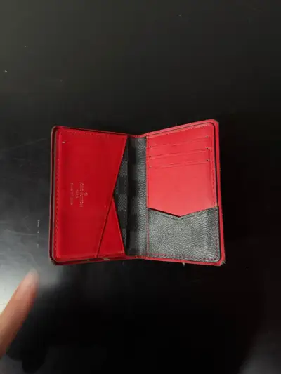 Billetera Louis Vuitton Roja y Negra de Cuero - miniatura 6