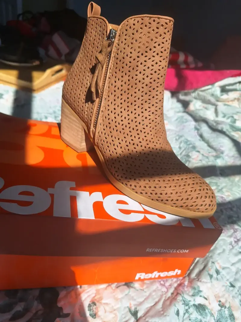 Botines camel de cuero sintético Refresh - 3