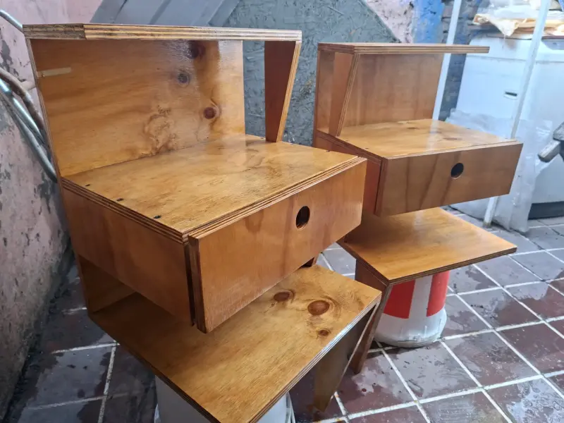 Veladores flotantes 2 x $30.000.- - 3