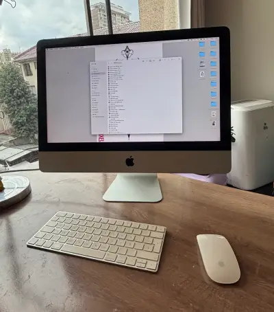 iMac Retina 4K 21,5” 2019 | i5 6 núcleos | SSD 500 - miniatura 1