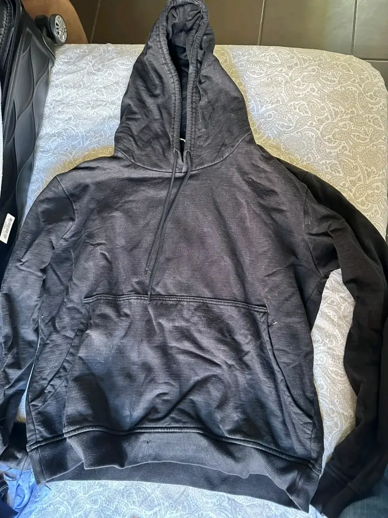 Polerón con capucha negro unisex