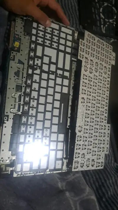Teclado y carcasa para laptop ASUS - miniatura 2