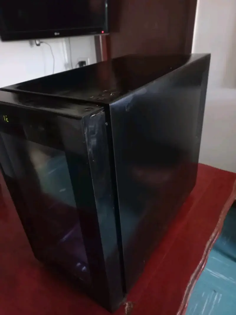 Refrigerador de Vinos Negro con Puerta de Vidrio - 4