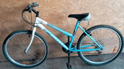 Bicicleta Mountain Bike Aro 26 Comanche Comfort - miniatura 1