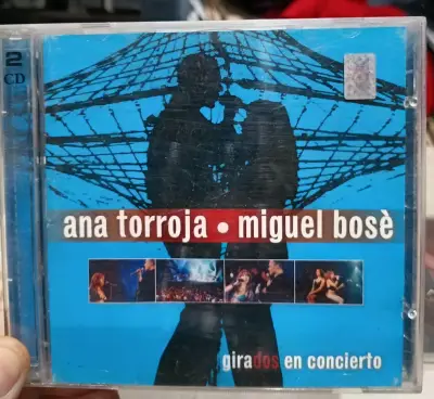 CD Ana Torroja y Miguel Bosé - Girados en Concierto - miniatura 1