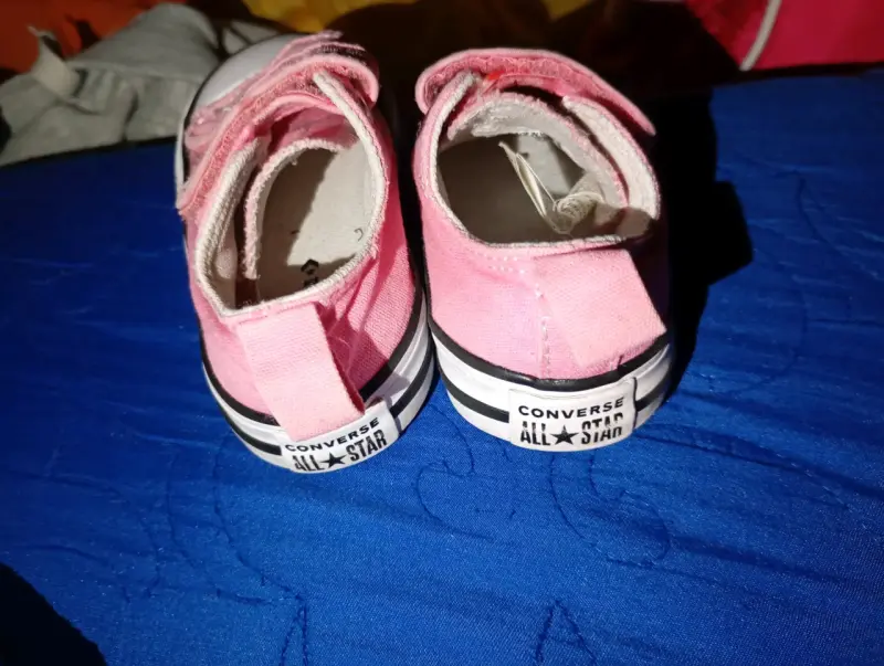 Zapatillas rosadas para niñas Converse All Star - 2