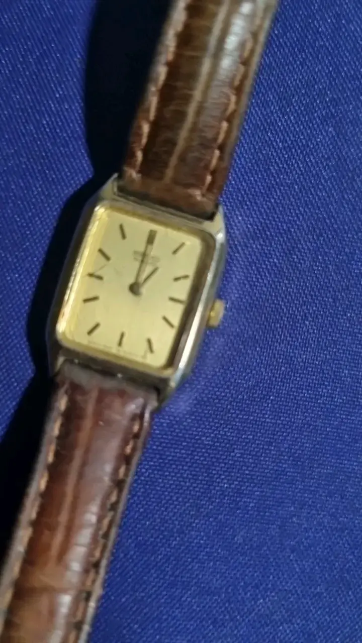 Reloj Seiko Vintage con Correa de Cuero - 5