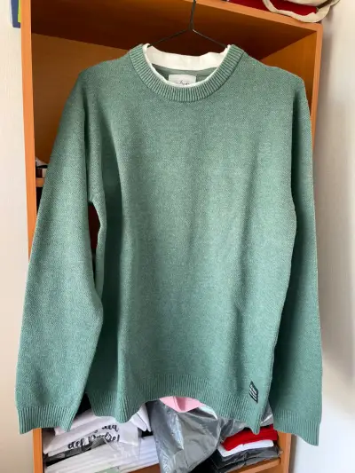 Suéter verde unisex de lana suave - miniatura 2
