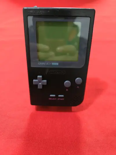 Nintendo Game Boy Pocket negra retroiluminada - miniatura 1