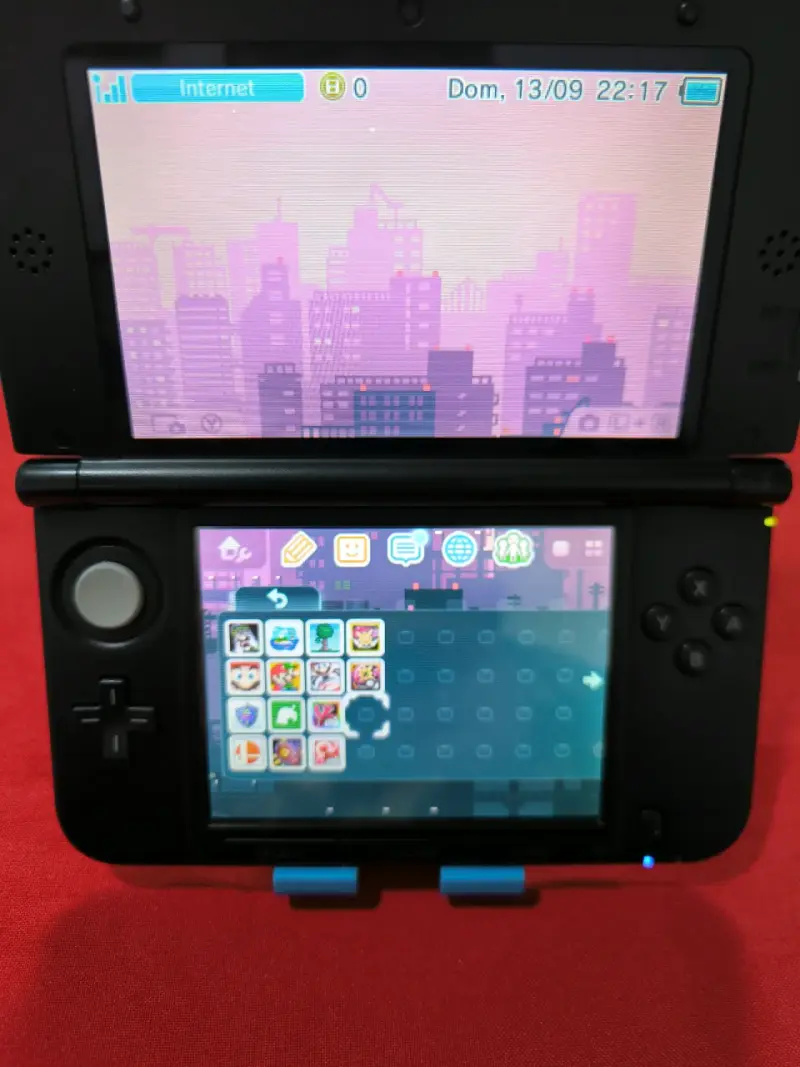 Nintendo 3DS XL Roja con Negro + 32GB + 14 Juegos - 3