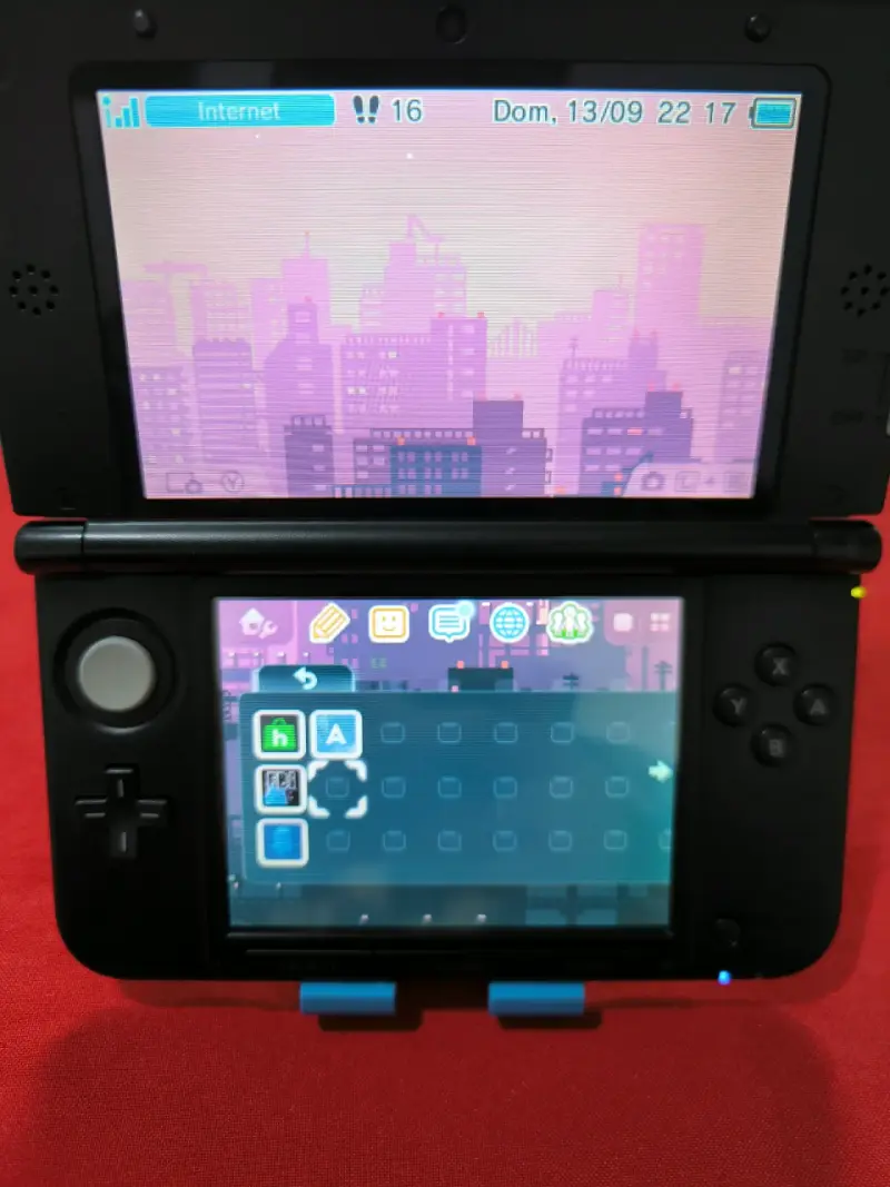 Nintendo 3DS XL Roja con Negro + 32GB + 14 Juegos - 4