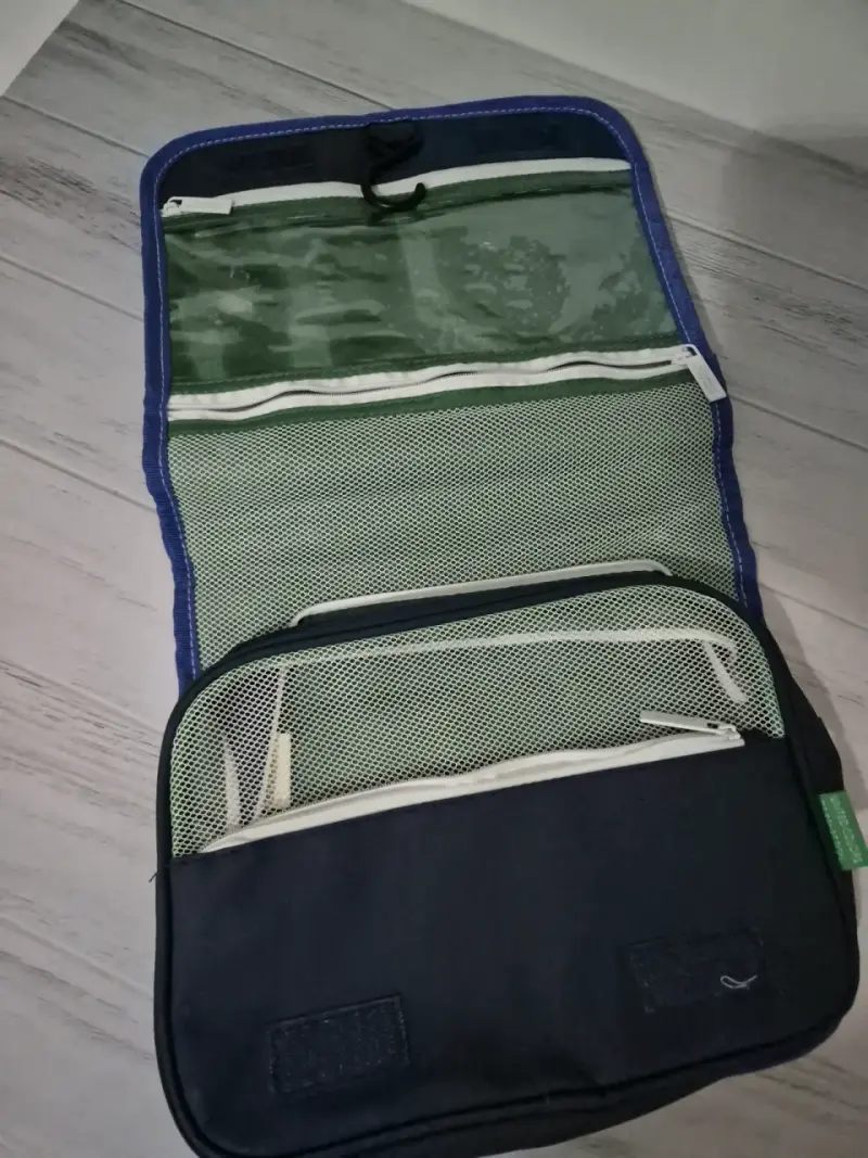 Neceser de viaje azul BENETTON - 3